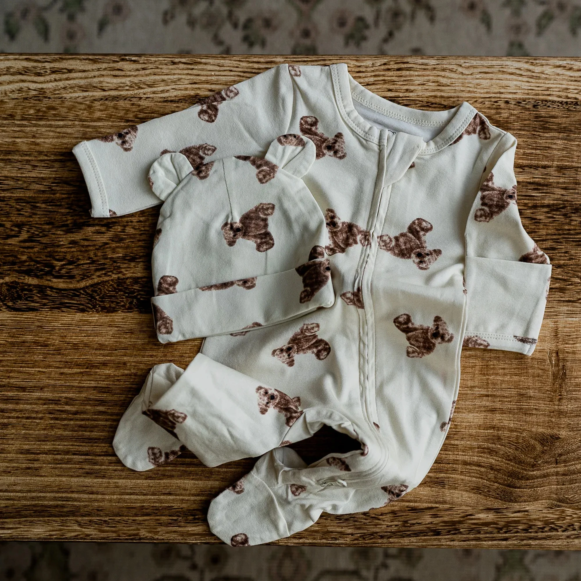 Organic Sleepsuit & Hat - Bear Pattern